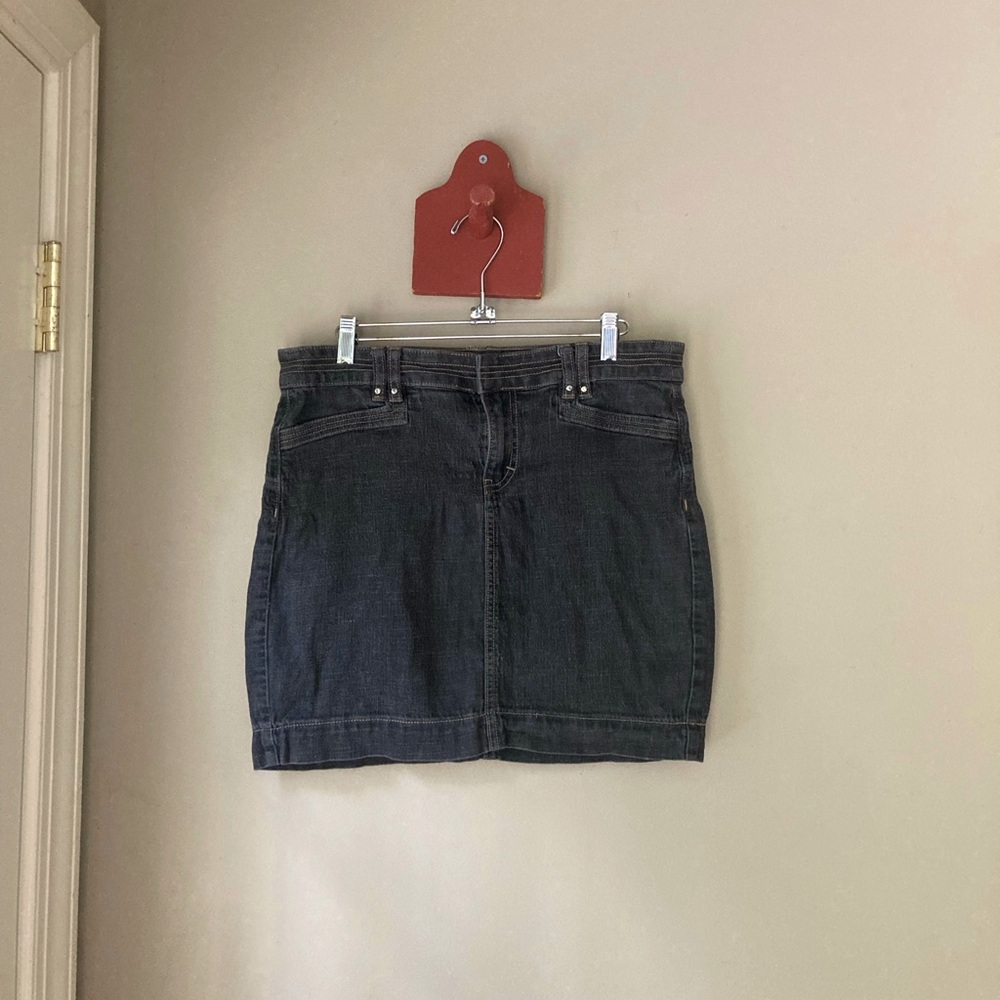 FINAL PRICE White House Black Market Y2K Low Rise Denim Skirt 8